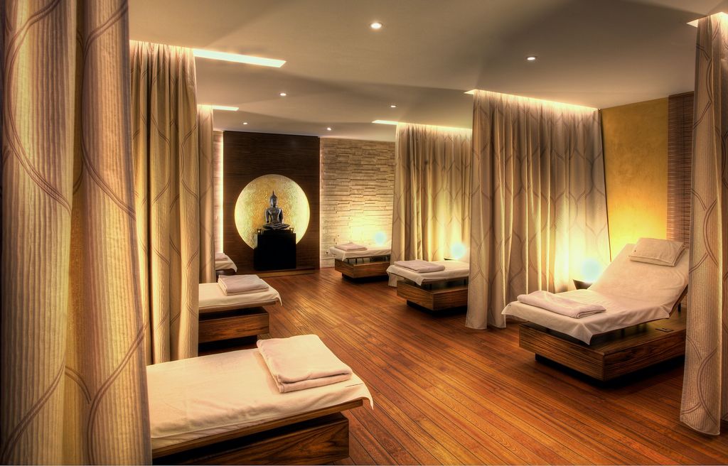 Изучение массажа Body-to-Body: техники и преимущества